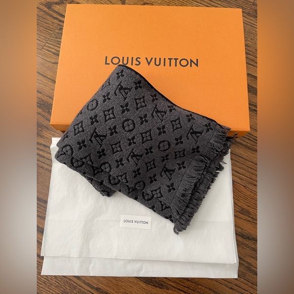 Louis Vuitton Charcoal Monogram Scarf - Picture 1 of 6